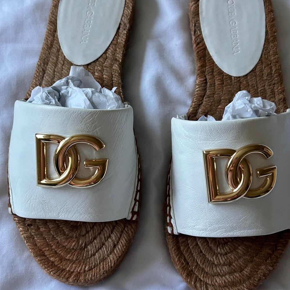 Dolce & Gabbana White and Gold Logo Sandals - Picture 4 of 6